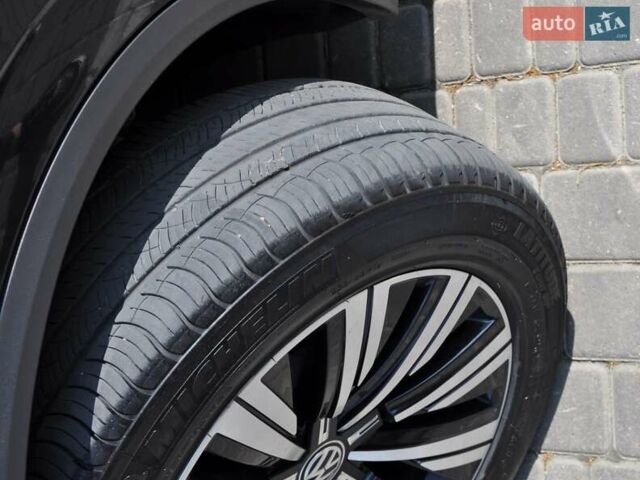 Черный Фольксваген Туарег, объемом двигателя 2.97 л и пробегом 138 тыс. км за 46400 $, фото 15 на Automoto.ua