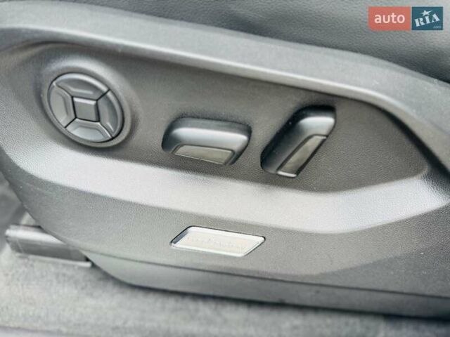 Чорний Фольксваген Туарег, об'ємом двигуна 2.97 л та пробігом 170 тис. км за 41950 $, фото 41 на Automoto.ua