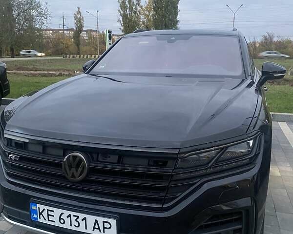 Черный Фольксваген Туарег, объемом двигателя 2.97 л и пробегом 231 тыс. км за 45500 $, фото 20 на Automoto.ua