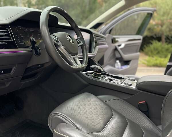 Чорний Фольксваген Туарег, об'ємом двигуна 2.97 л та пробігом 118 тис. км за 53900 $, фото 13 на Automoto.ua