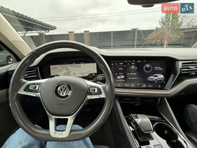 Черный Фольксваген Туарег, объемом двигателя 2.97 л и пробегом 135 тыс. км за 45500 $, фото 15 на Automoto.ua