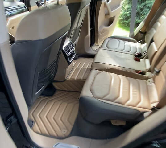 Черный Фольксваген Туарег, объемом двигателя 3 л и пробегом 248 тыс. км за 35000 $, фото 3 на Automoto.ua