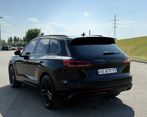 Черный Фольксваген Туарег, объемом двигателя 2.97 л и пробегом 76 тыс. км за 58500 $, фото 7 на Automoto.ua