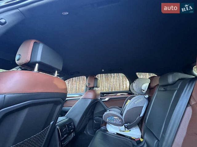 Черный Фольксваген Туарег, объемом двигателя 3 л и пробегом 259 тыс. км за 38999 $, фото 54 на Automoto.ua