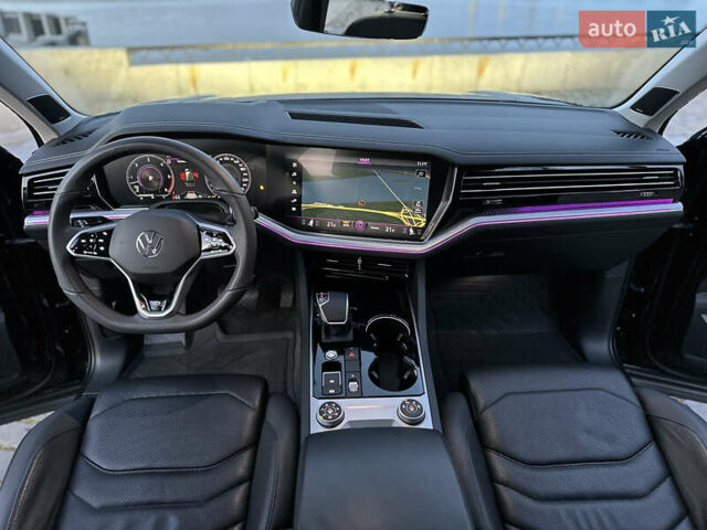 Черный Фольксваген Туарег, объемом двигателя 3 л и пробегом 229 тыс. км за 39999 $, фото 40 на Automoto.ua