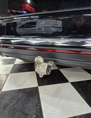 Черный Фольксваген Туарег, объемом двигателя 2.97 л и пробегом 180 тыс. км за 48500 $, фото 10 на Automoto.ua