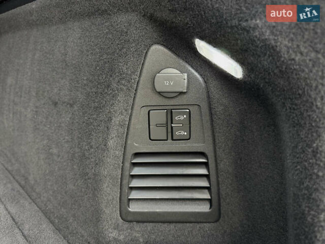 Чорний Фольксваген Туарег, об'ємом двигуна 3 л та пробігом 99 тис. км за 57888 $, фото 33 на Automoto.ua