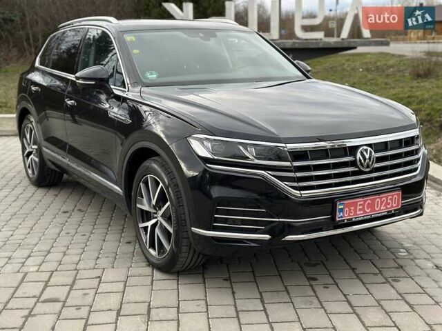 Черный Фольксваген Туарег, объемом двигателя 2.97 л и пробегом 96 тыс. км за 45500 $, фото 1 на Automoto.ua