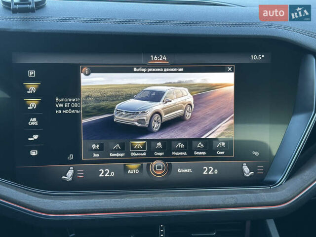 Черный Фольксваген Туарег, объемом двигателя 3 л и пробегом 259 тыс. км за 38999 $, фото 102 на Automoto.ua