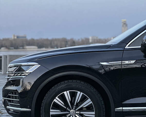 Черный Фольксваген Туарег, объемом двигателя 3 л и пробегом 229 тыс. км за 39999 $, фото 9 на Automoto.ua