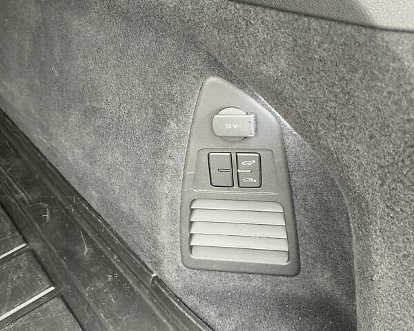 Черный Фольксваген Туарег, объемом двигателя 2.97 л и пробегом 231 тыс. км за 45500 $, фото 30 на Automoto.ua