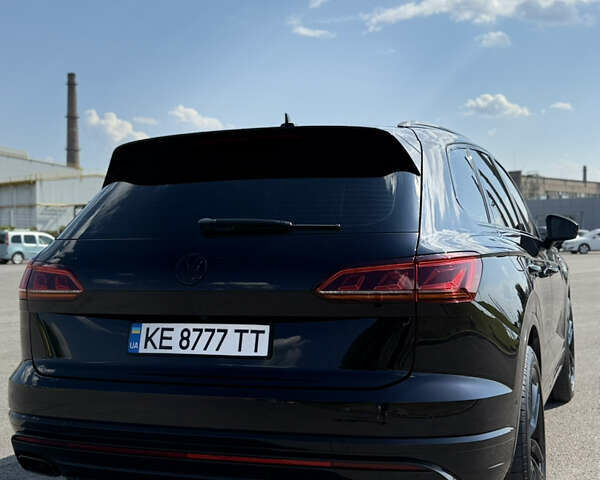 Черный Фольксваген Туарег, объемом двигателя 2.97 л и пробегом 76 тыс. км за 58500 $, фото 9 на Automoto.ua