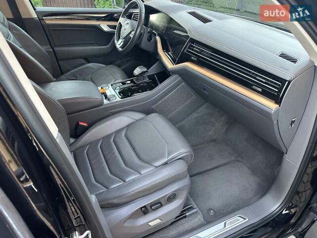 Чорний Фольксваген Туарег, об'ємом двигуна 2.97 л та пробігом 190 тис. км за 42000 $, фото 23 на Automoto.ua