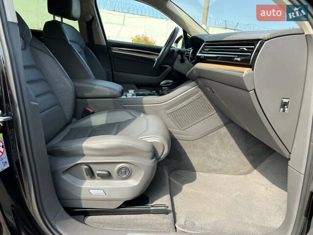 Чорний Фольксваген Туарег, об'ємом двигуна 2.97 л та пробігом 151 тис. км за 42900 $, фото 19 на Automoto.ua