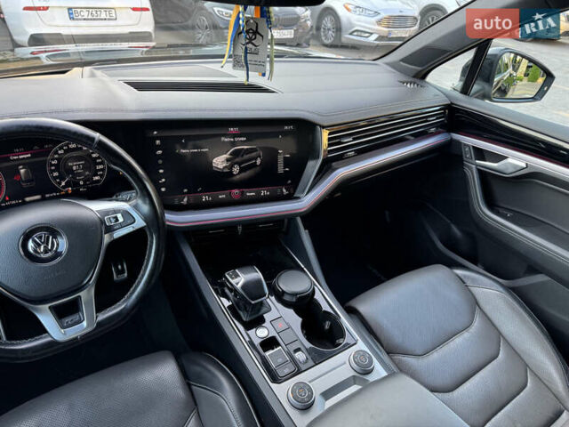 Чорний Фольксваген Туарег, об'ємом двигуна 2.97 л та пробігом 240 тис. км за 43500 $, фото 24 на Automoto.ua