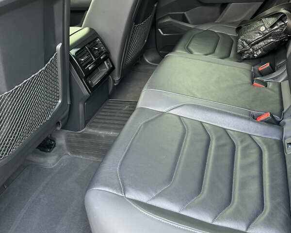 Черный Фольксваген Туарег, объемом двигателя 2.97 л и пробегом 162 тыс. км за 48500 $, фото 10 на Automoto.ua