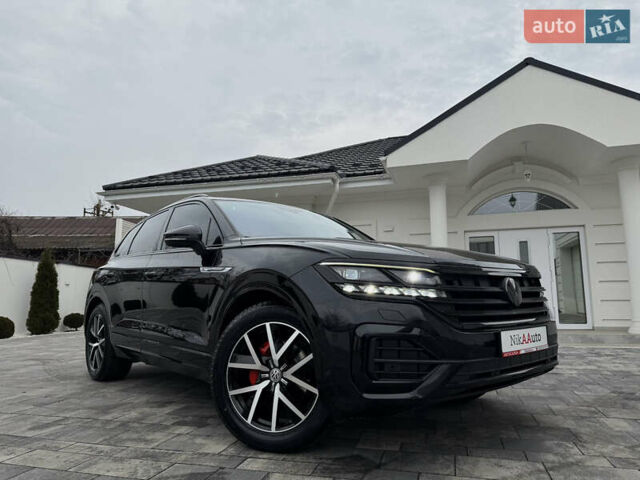 Чорний Фольксваген Туарег, об'ємом двигуна 3 л та пробігом 105 тис. км за 57888 $, фото 3 на Automoto.ua