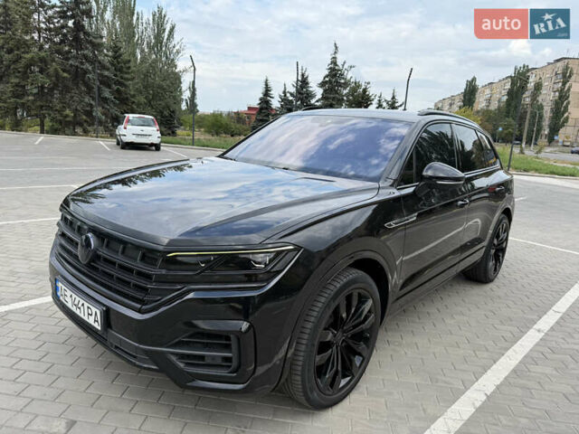 Чорний Фольксваген Туарег, об'ємом двигуна 3 л та пробігом 190 тис. км за 44500 $, фото 2 на Automoto.ua