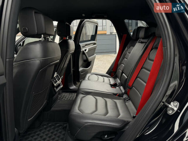 Чорний Фольксваген Туарег, об'ємом двигуна 3 л та пробігом 99 тис. км за 57888 $, фото 39 на Automoto.ua