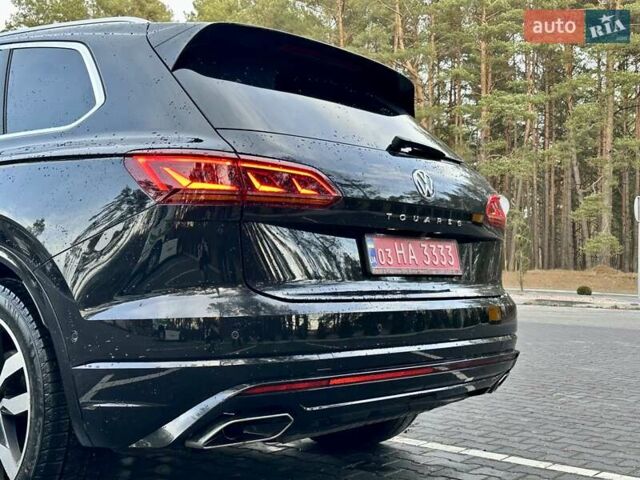 Черный Фольксваген Туарег, объемом двигателя 2.97 л и пробегом 264 тыс. км за 44000 $, фото 27 на Automoto.ua