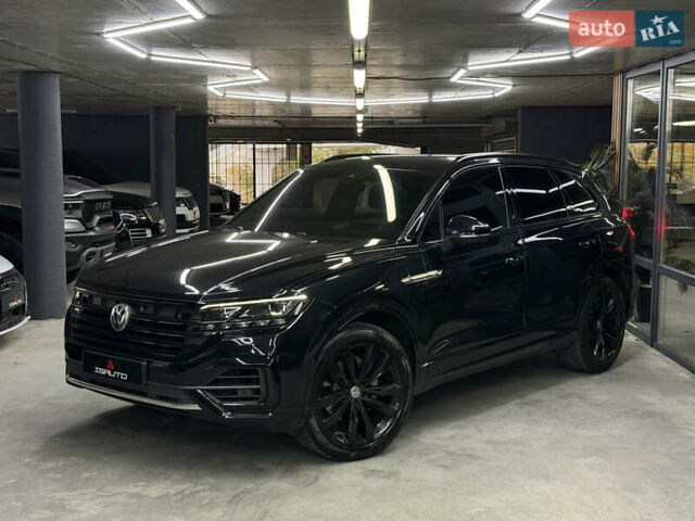 Черный Фольксваген Туарег, объемом двигателя 2.97 л и пробегом 172 тыс. км за 50500 $, фото 5 на Automoto.ua