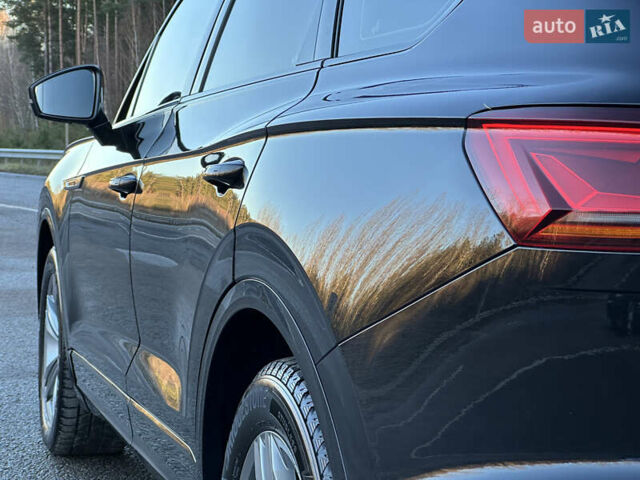 Черный Фольксваген Туарег, объемом двигателя 3 л и пробегом 259 тыс. км за 38999 $, фото 26 на Automoto.ua