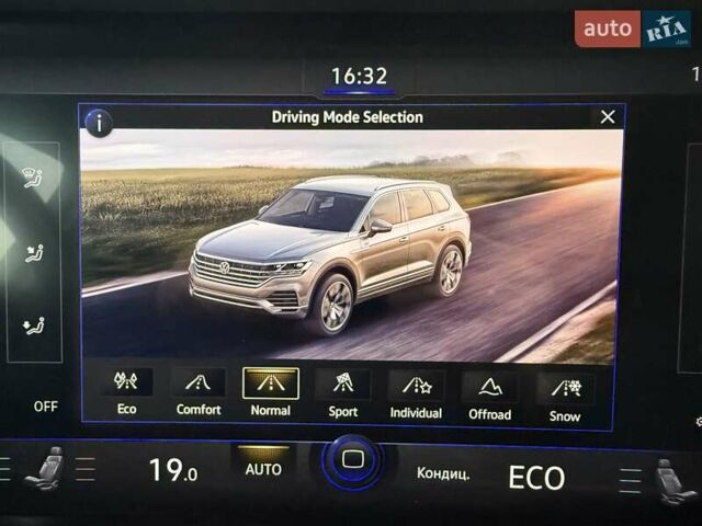 Черный Фольксваген Туарег, объемом двигателя 2.97 л и пробегом 187 тыс. км за 45500 $, фото 41 на Automoto.ua