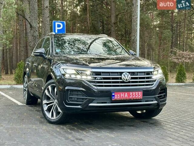 Черный Фольксваген Туарег, объемом двигателя 2.97 л и пробегом 264 тыс. км за 44000 $, фото 4 на Automoto.ua
