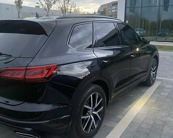 Черный Фольксваген Туарег, объемом двигателя 2.97 л и пробегом 231 тыс. км за 45500 $, фото 21 на Automoto.ua