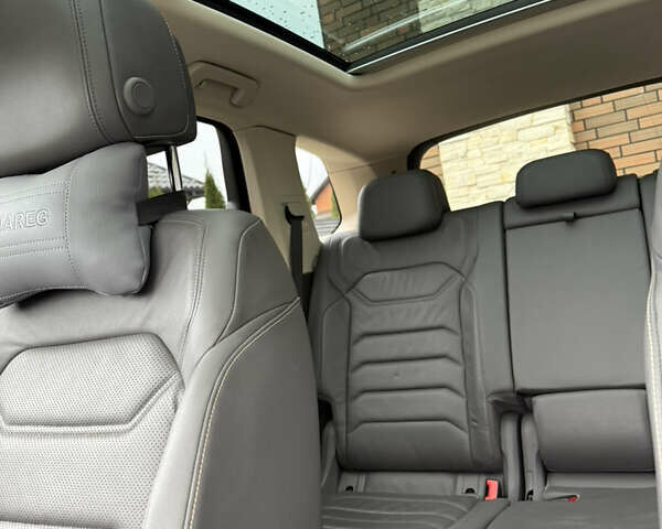 Черный Фольксваген Туарег, объемом двигателя 2.97 л и пробегом 135 тыс. км за 45500 $, фото 20 на Automoto.ua