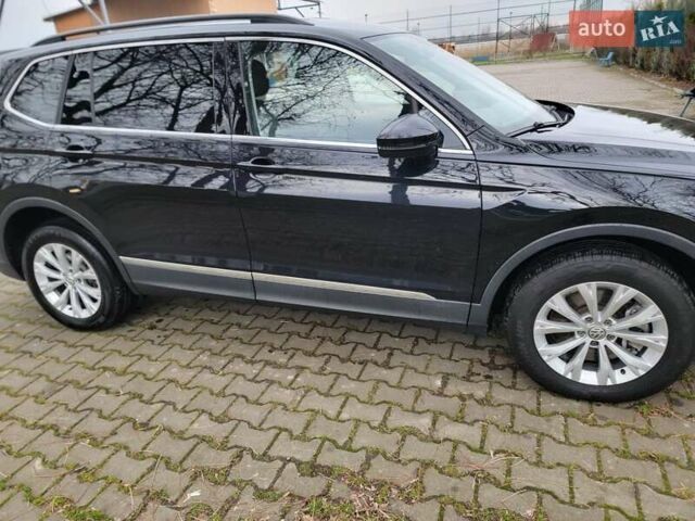 Чорний Фольксваген Туарег, об'ємом двигуна 2 л та пробігом 83 тис. км за 18900 $, фото 5 на Automoto.ua