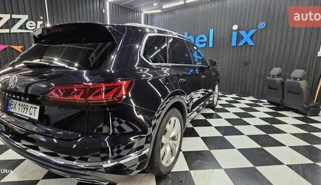 Черный Фольксваген Туарег, объемом двигателя 2.97 л и пробегом 180 тыс. км за 48500 $, фото 14 на Automoto.ua