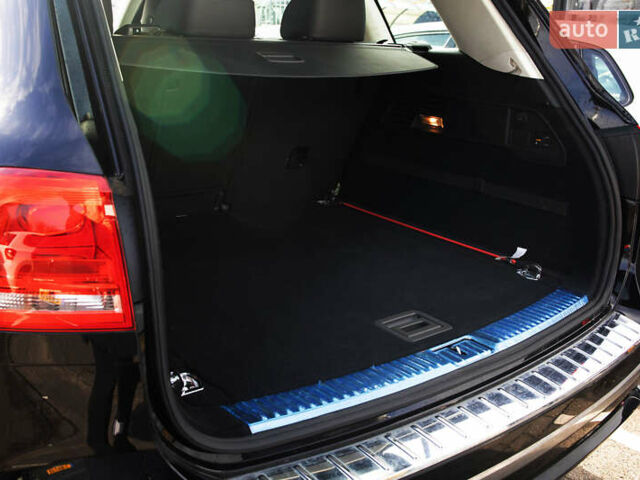 Чорний Фольксваген Туарег, об'ємом двигуна 3 л та пробігом 106 тис. км за 32519 $, фото 27 на Automoto.ua