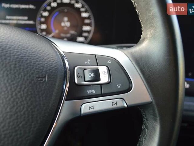 Черный Фольксваген Туарег, объемом двигателя 2.97 л и пробегом 115 тыс. км за 39900 $, фото 22 на Automoto.ua