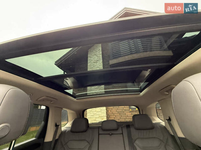 Черный Фольксваген Туарег, объемом двигателя 2.97 л и пробегом 135 тыс. км за 45500 $, фото 22 на Automoto.ua