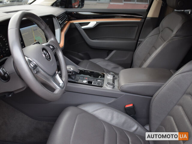 Чорний Фольксваген Туарег, об'ємом двигуна 3 л та пробігом 145 тис. км за 39805 $, фото 11 на Automoto.ua