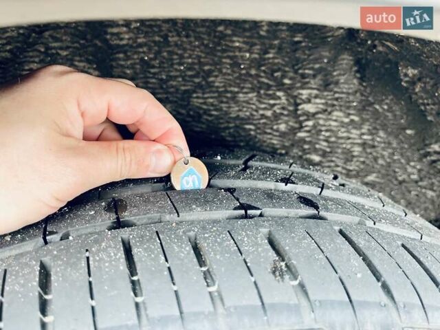 Чорний Фольксваген Туарег, об'ємом двигуна 3 л та пробігом 106 тис. км за 32519 $, фото 26 на Automoto.ua