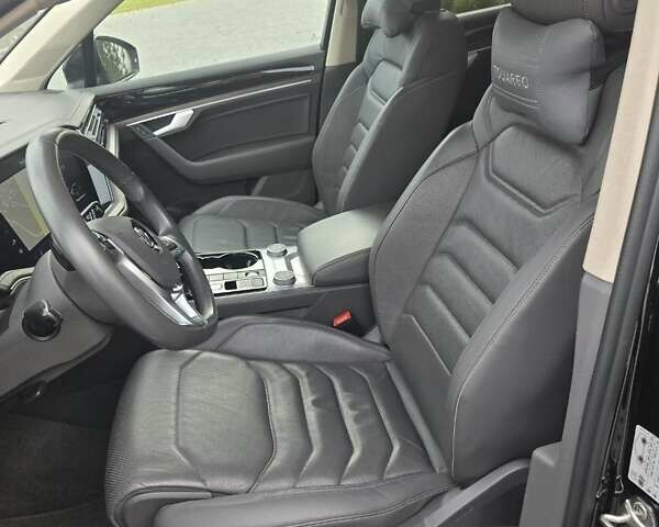 Черный Фольксваген Туарег, объемом двигателя 2.97 л и пробегом 135 тыс. км за 47000 $, фото 15 на Automoto.ua