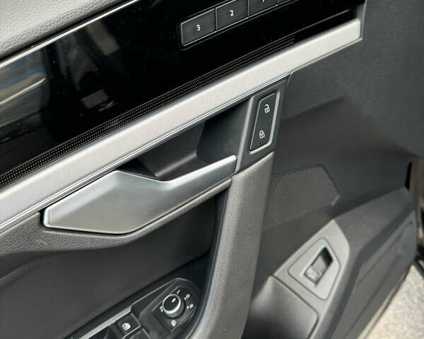 Черный Фольксваген Туарег, объемом двигателя 2.97 л и пробегом 162 тыс. км за 48500 $, фото 7 на Automoto.ua