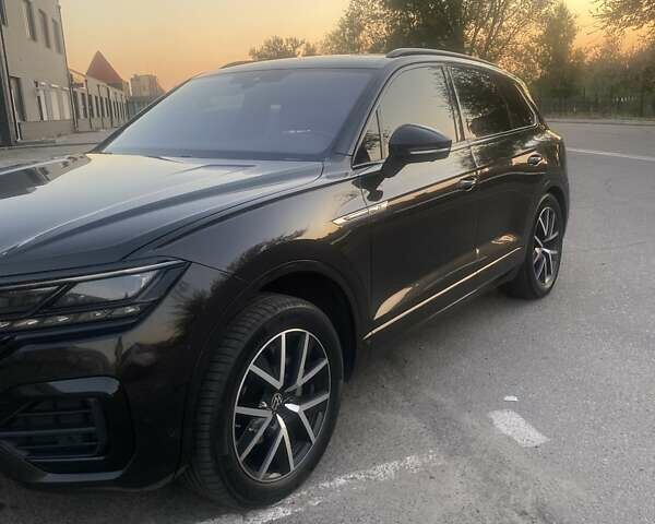 Черный Фольксваген Туарег, объемом двигателя 2.97 л и пробегом 231 тыс. км за 45500 $, фото 9 на Automoto.ua