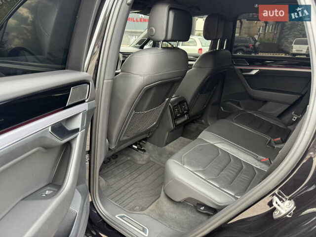 Чорний Фольксваген Туарег, об'ємом двигуна 3 л та пробігом 190 тис. км за 44500 $, фото 21 на Automoto.ua