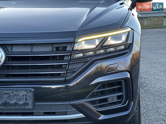 Черный Фольксваген Туарег, объемом двигателя 3 л и пробегом 259 тыс. км за 38999 $, фото 16 на Automoto.ua