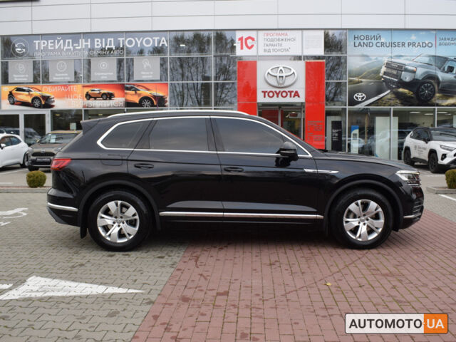 Чорний Фольксваген Туарег, об'ємом двигуна 3 л та пробігом 145 тис. км за 39805 $, фото 14 на Automoto.ua