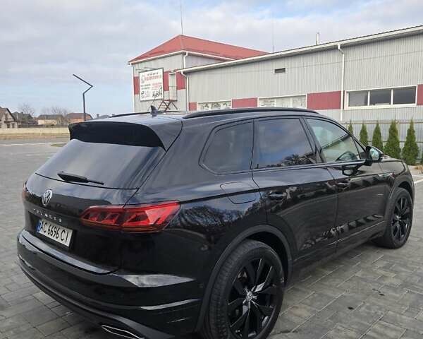 Черный Фольксваген Туарег, объемом двигателя 2.97 л и пробегом 135 тыс. км за 47000 $, фото 4 на Automoto.ua