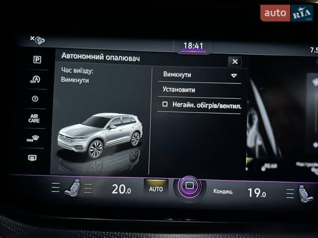 Черный Фольксваген Туарег, объемом двигателя 2.97 л и пробегом 264 тыс. км за 44000 $, фото 96 на Automoto.ua