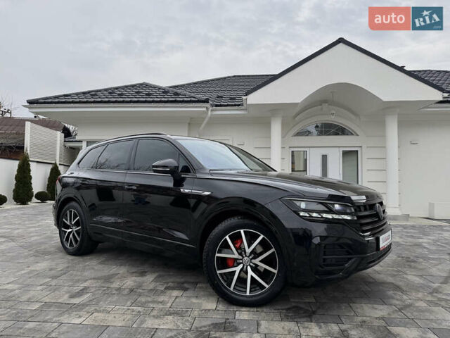 Чорний Фольксваген Туарег, об'ємом двигуна 3 л та пробігом 99 тис. км за 57888 $, фото 4 на Automoto.ua