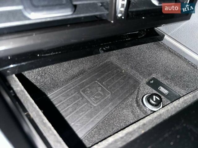 Черный Фольксваген Туарег, объемом двигателя 2.97 л и пробегом 264 тыс. км за 44000 $, фото 58 на Automoto.ua