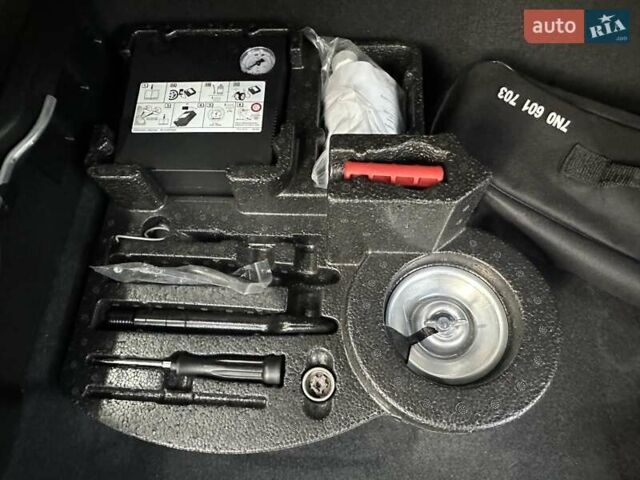 Черный Фольксваген Туарег, объемом двигателя 2.97 л и пробегом 264 тыс. км за 44000 $, фото 77 на Automoto.ua