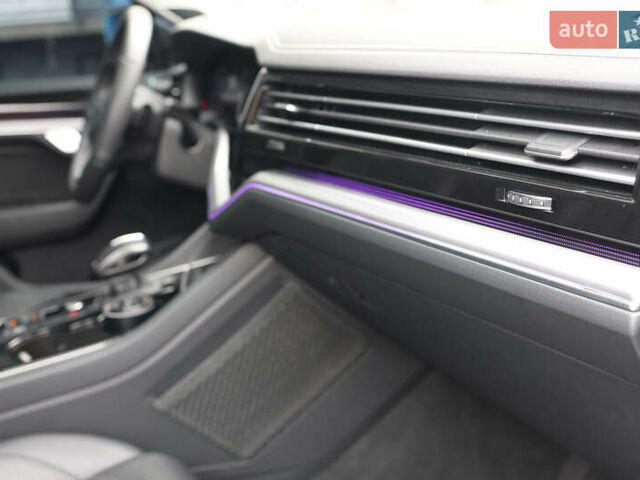 Черный Фольксваген Туарег, объемом двигателя 2.97 л и пробегом 252 тыс. км за 40500 $, фото 28 на Automoto.ua