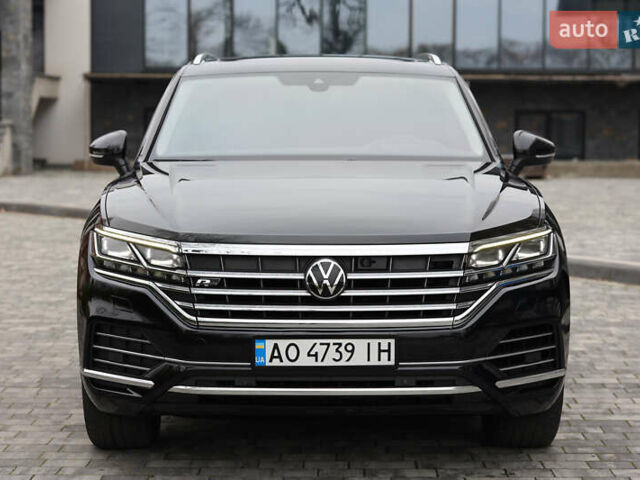 Черный Фольксваген Туарег, объемом двигателя 2.97 л и пробегом 252 тыс. км за 40500 $, фото 7 на Automoto.ua